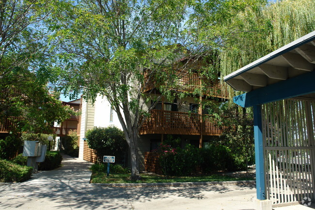 Primary Photo - Sierra Sunrise Apartments