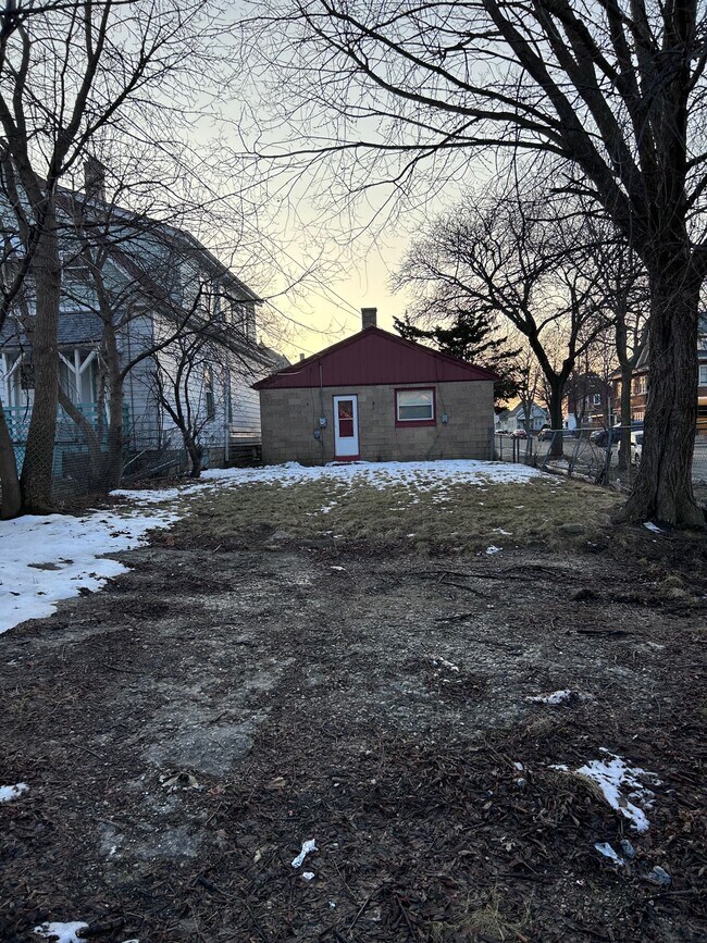 Building Photo - 3896 N Port Washington Rd
