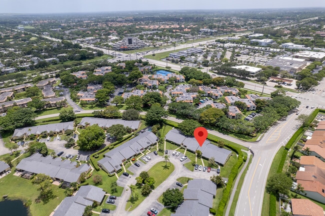 Building Photo - 6721 Bridlewood Ct
