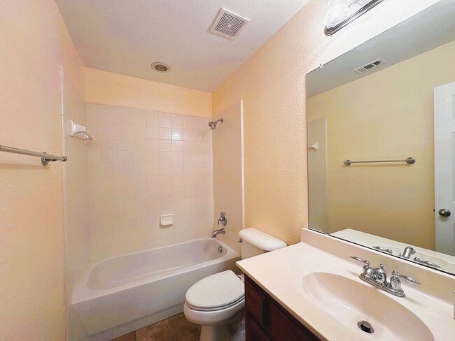 Building Photo - 132 Cassandra Dr