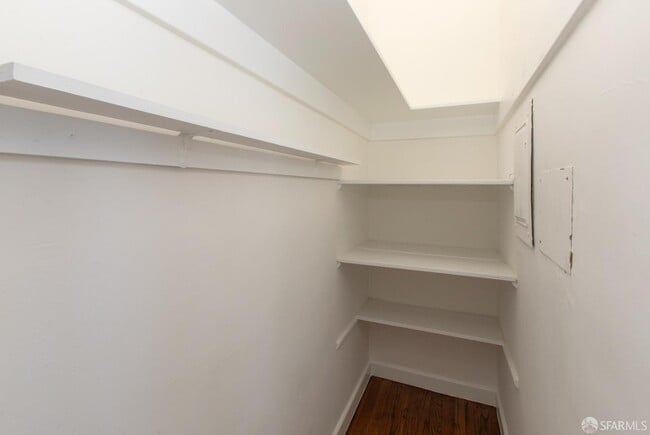 Building Photo - 1250 Jones St