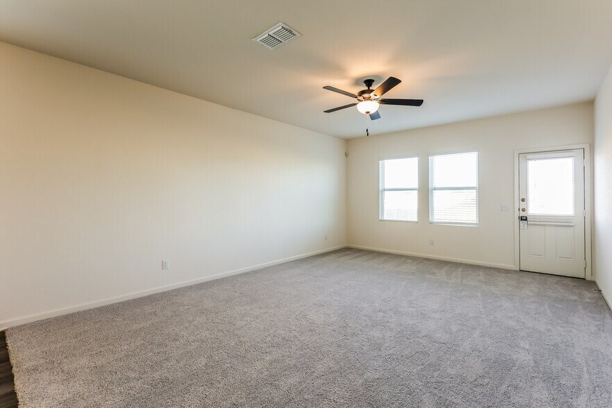 Building Photo - 5717 Texas Palm Dr