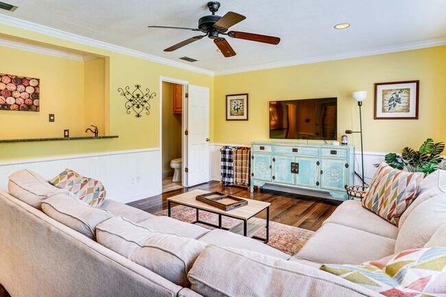 Building Photo - 3601 Medford Ct