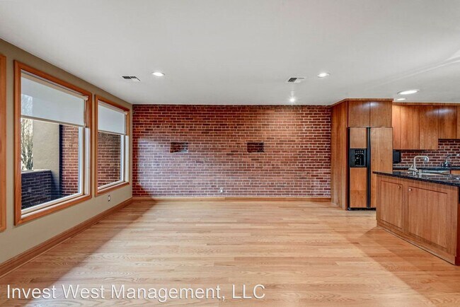Primary Photo - 1 br, 2 bath House - 1335 14 Avenue Ste 200