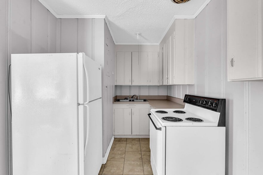 Building Photo - 303 Old West Point Rd