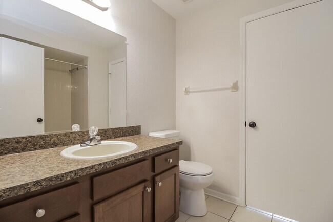 Building Photo - 2833 Picadilly Cir