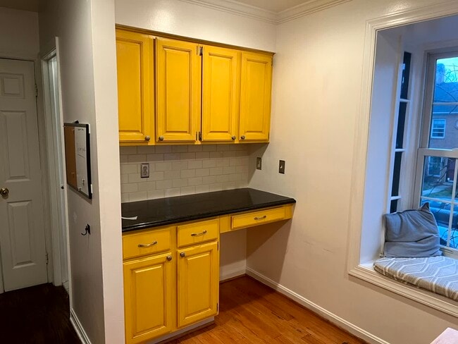 Building Photo - 804 Gibbon St