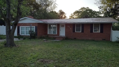 Building Photo - 2710 Brinkley Dr