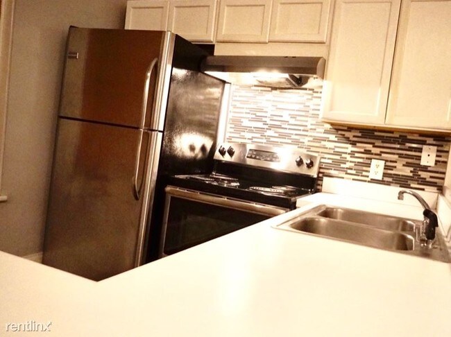 Building Photo - 2 br, 1 bath Condo - 802 Ellis St B Unit B