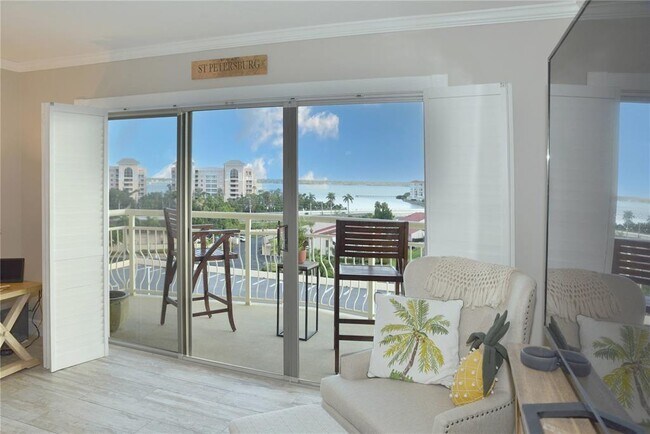 Building Photo - 4900 Brittany Dr S