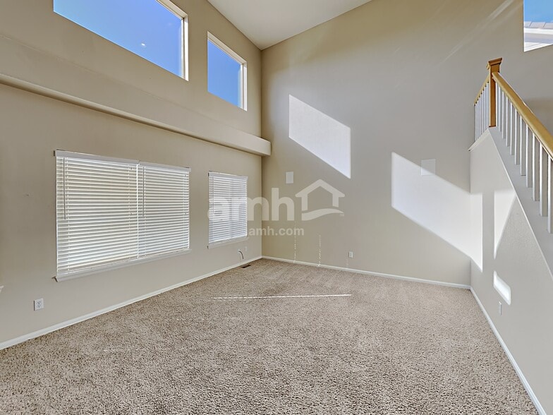 Building Photo - 18942 E Vassar Dr