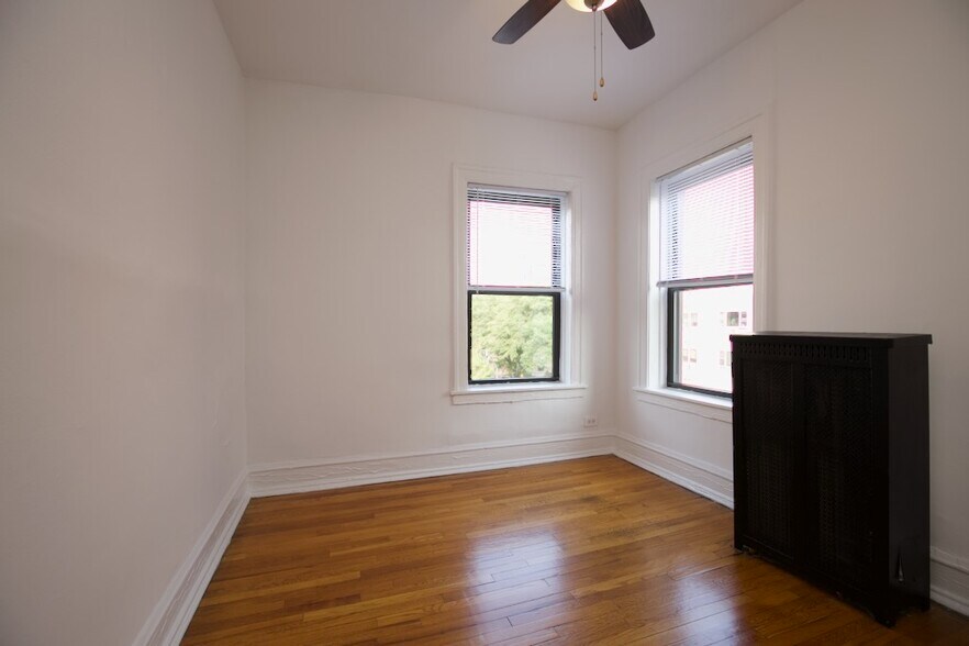 Building Photo - 632 W Stratford Pl