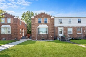 Building Photo - 1380 Wentworth Ave