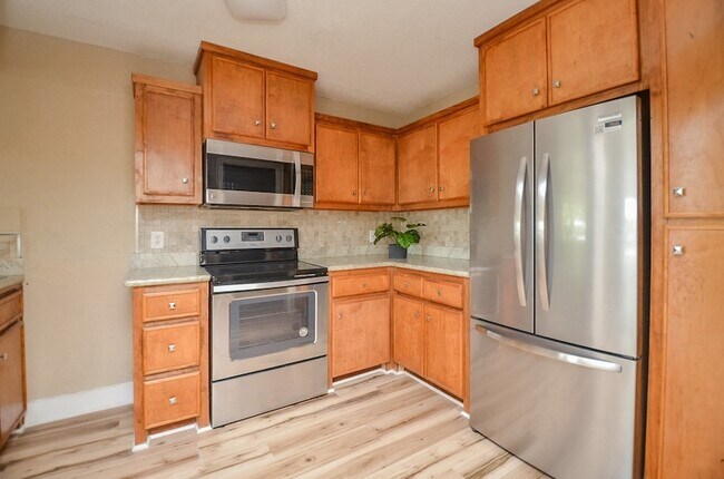 Building Photo - 10211 Sugar Branch Dr