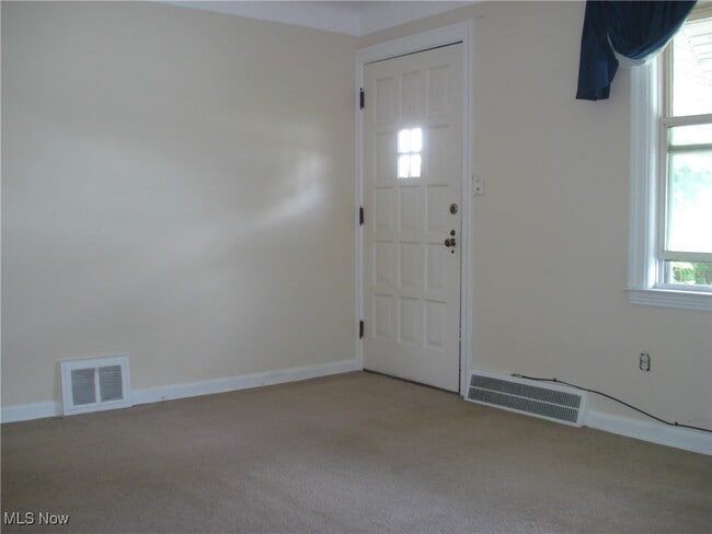 Building Photo - 5757 Mayfield Rd