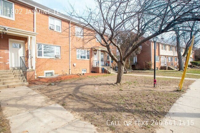 Building Photo - 1802 Jasmine Terrace