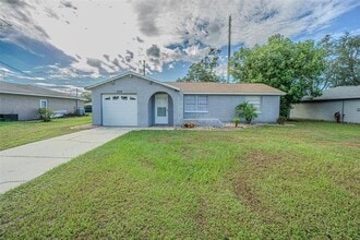 Building Photo - 1529 Larkin Rd