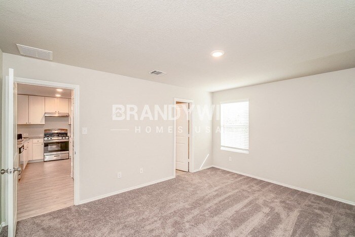 Building Photo - 7014 Winding Shelf