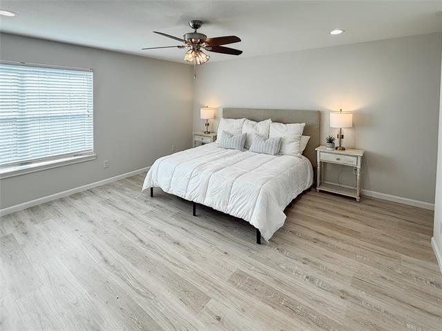 Building Photo - 901 W Munson St