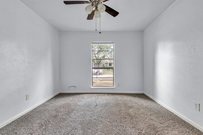 Building Photo - 4406 Kacee Dr