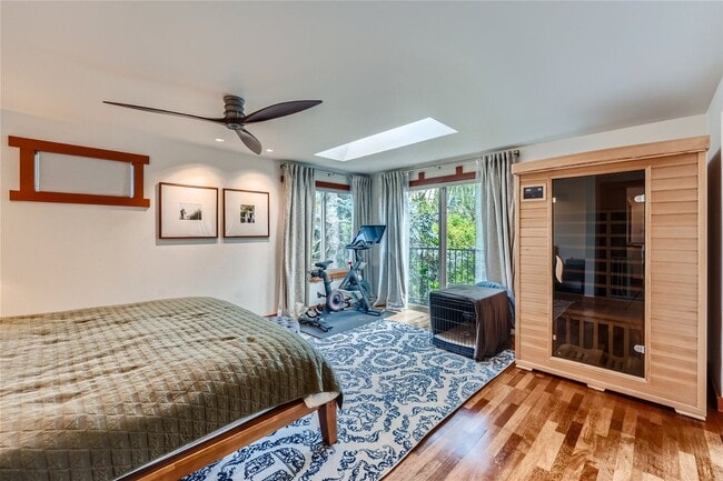 Building Photo - Queen Anne Home
