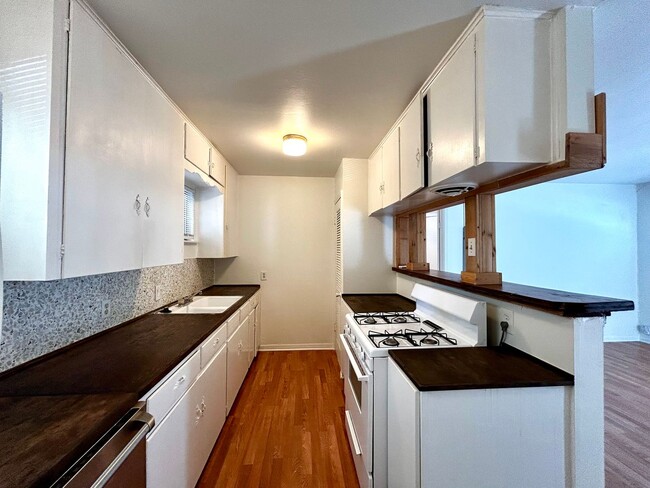 Building Photo - 3304 Tom Green St