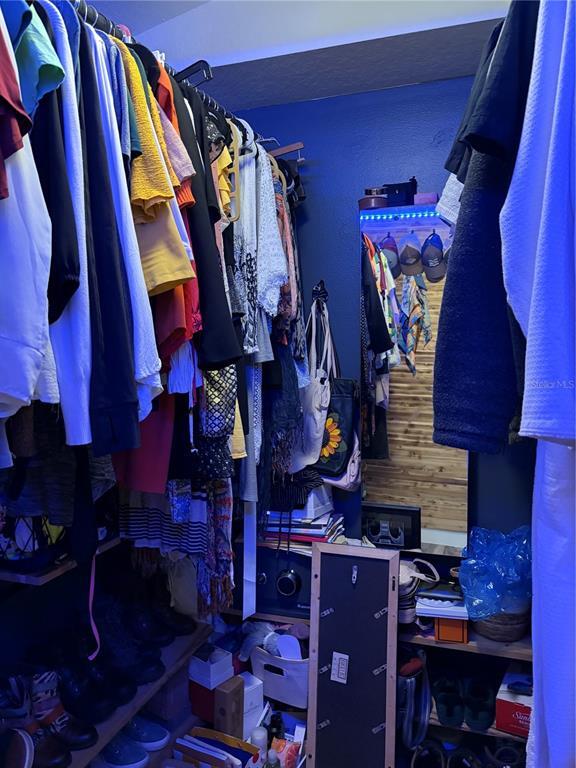 Building Photo - 3205 SE 23rd Pl