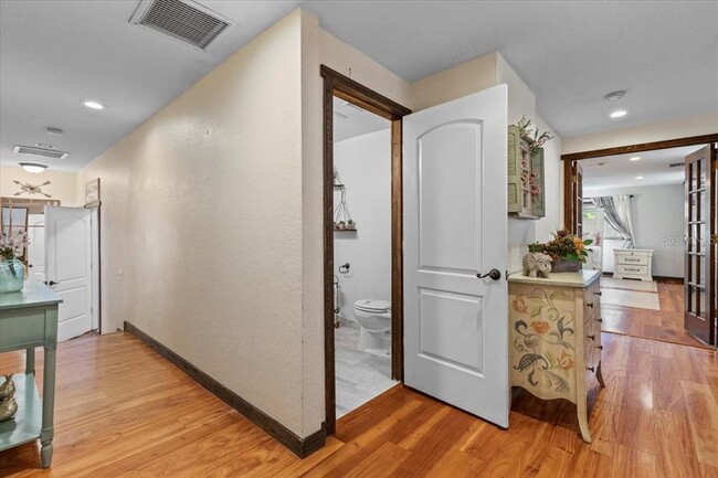 Building Photo - 4301 S Lockwood Ridge Rd