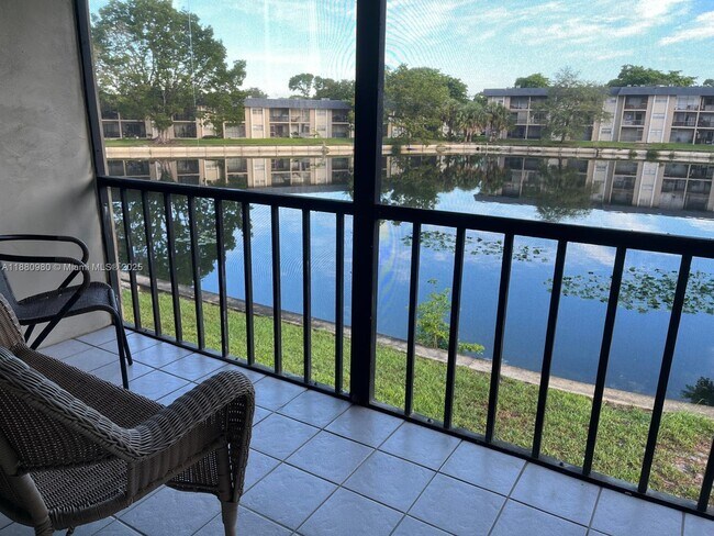 Building Photo - 7901 S Colony Cir