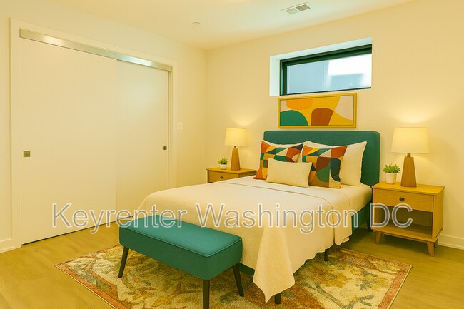 Building Photo - 1460 Belmont St NW