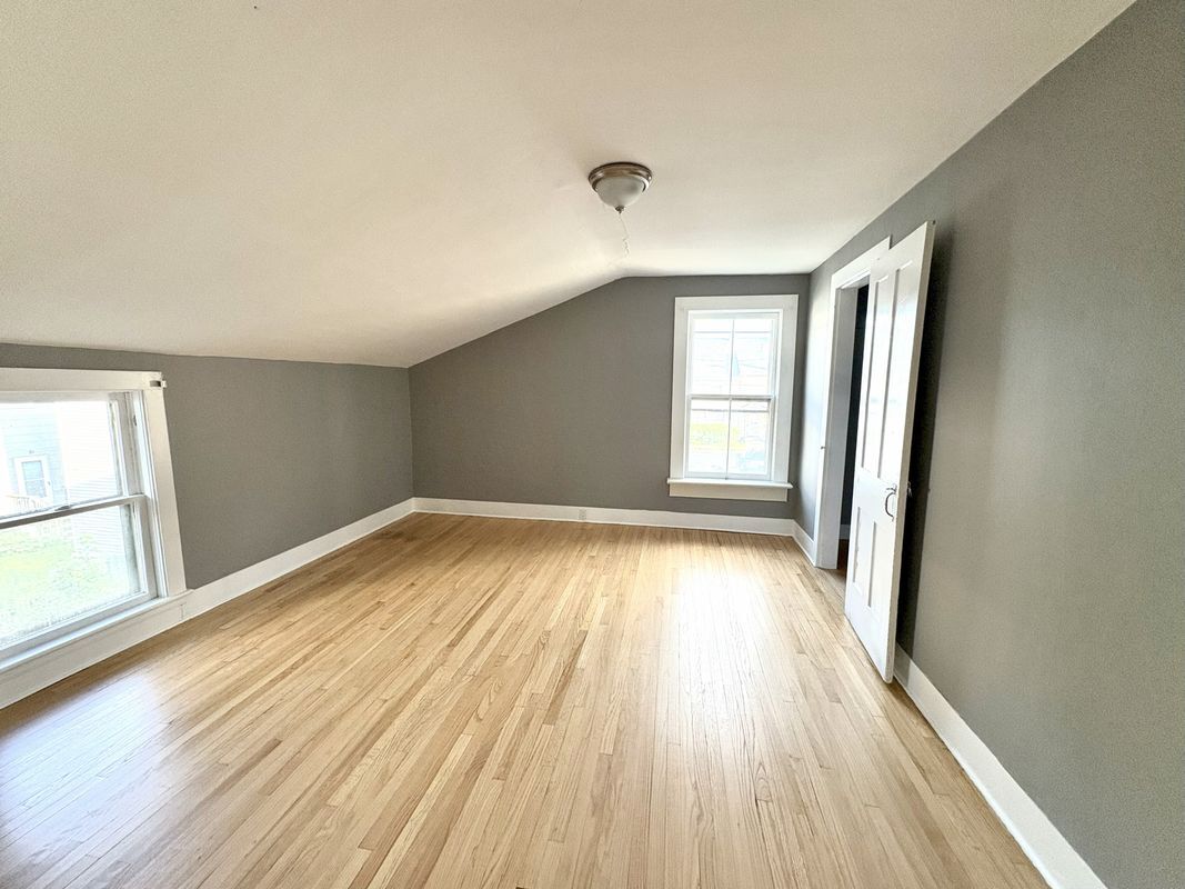 Building Photo - 707 Church St