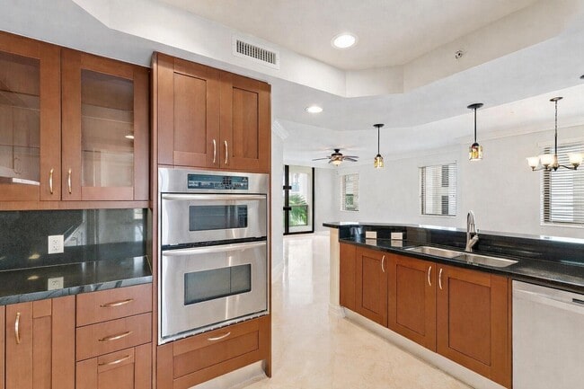 Building Photo - 3620 Gardens Pkwy