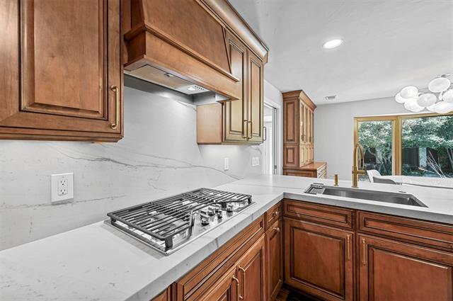 Building Photo - 6938 Pemberton Dr