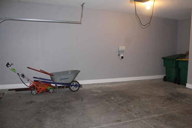 Building Photo - Beautiful 4 Bedroom Home in Palmetto Pointe