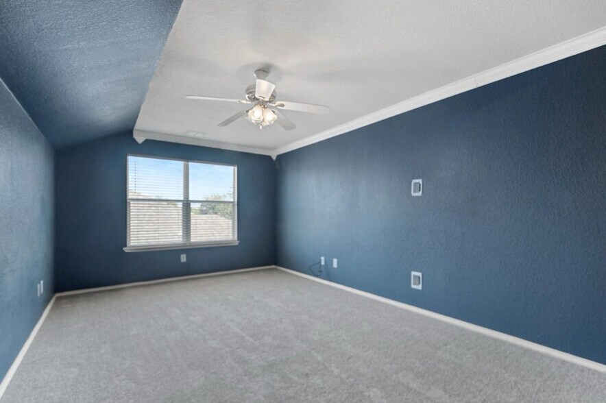 Building Photo - 11705 Pinyon Pine Dr