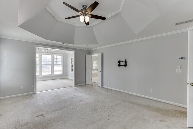 Building Photo - 2885 Towne Village Dr NW