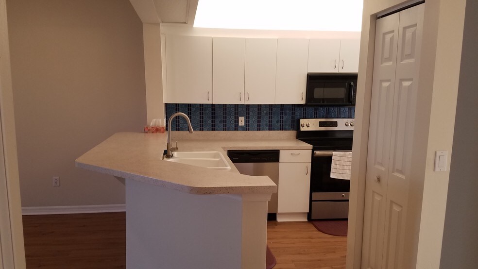 Building Photo - 7416 Plumbago Bridge Rd