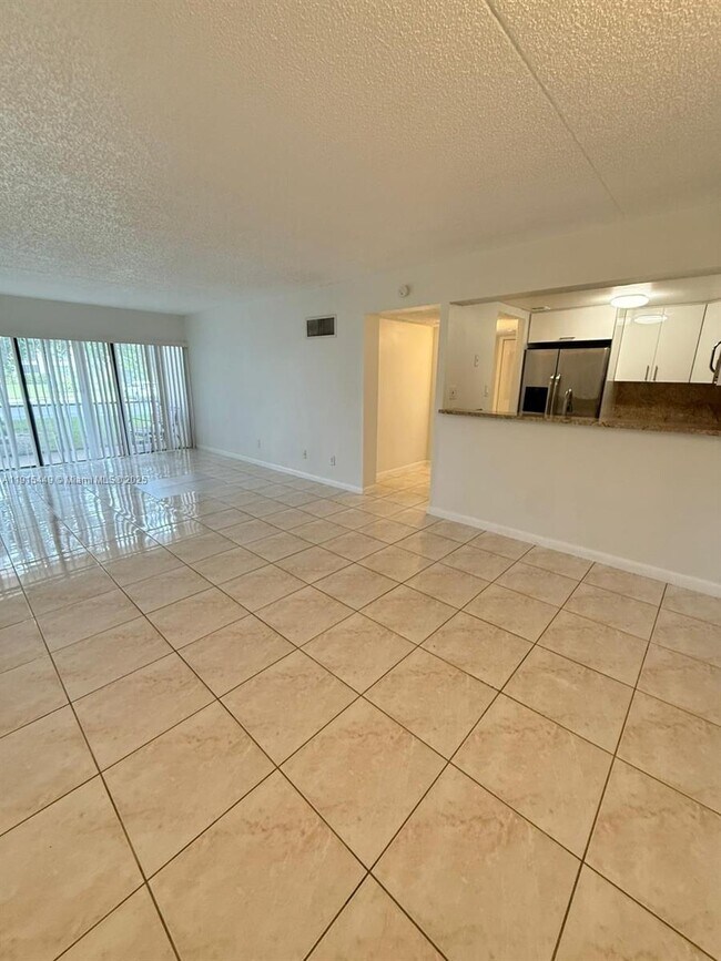 Building Photo - 5805 Washington St