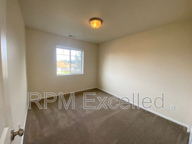 Building Photo - 20024 19th Ave E