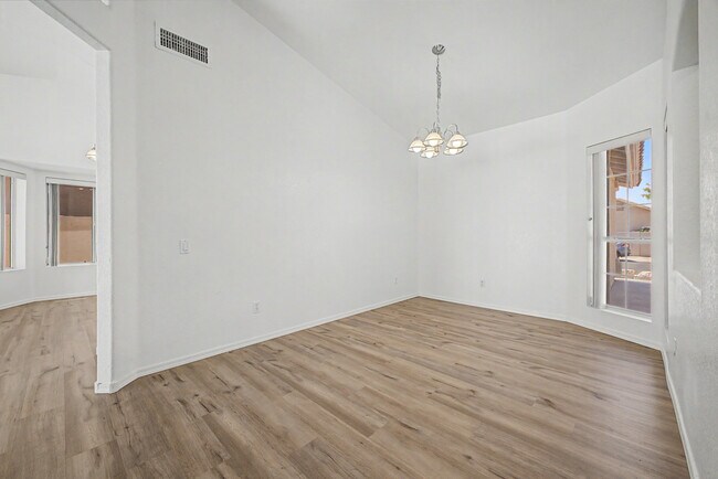 Building Photo - 20633 N 63rd Dr