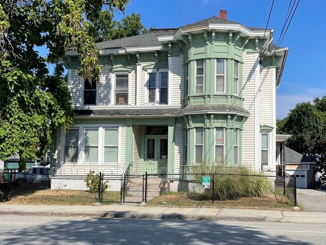 Building Photo - 143 Westford St