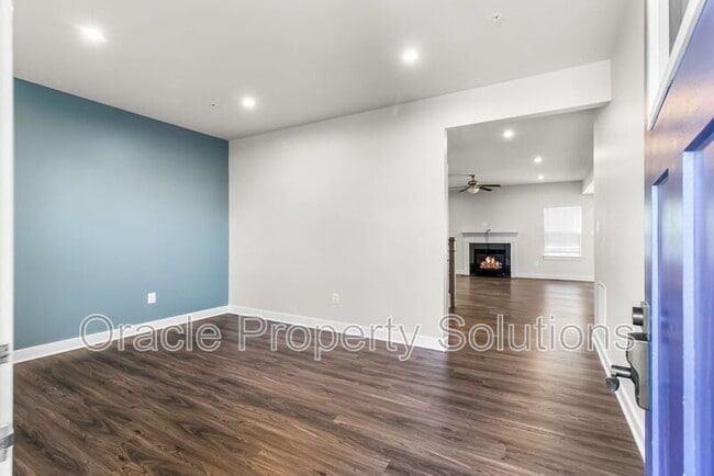 Building Photo - 2305 Wadlow Ln