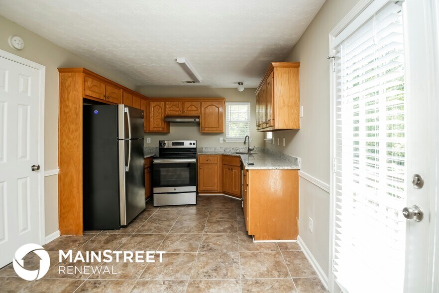 Building Photo - 115 Hunters Trce