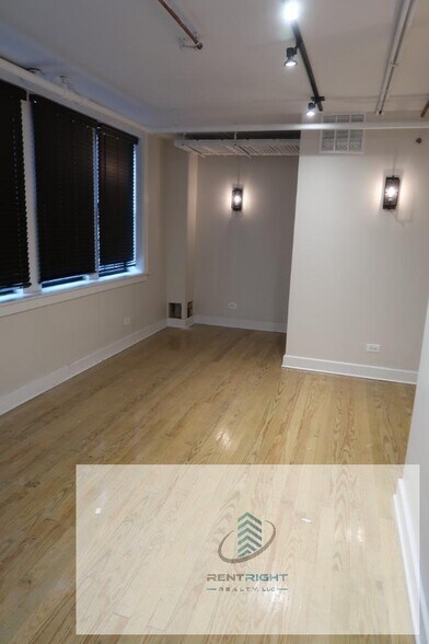 Building Photo - 4825 N Talman Ave