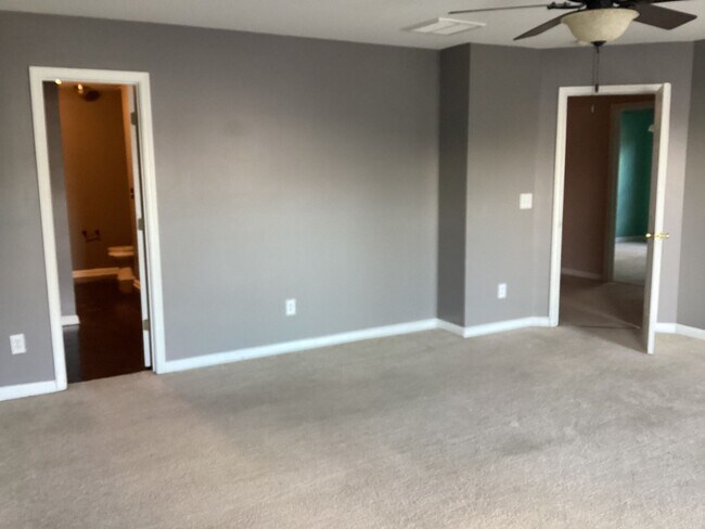 Building Photo - Outstanding Four Bedroom Home Approximately Ten Minutes Away from Ft. Jackson!