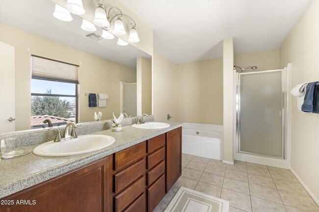 Building Photo - 9025 S 6th St