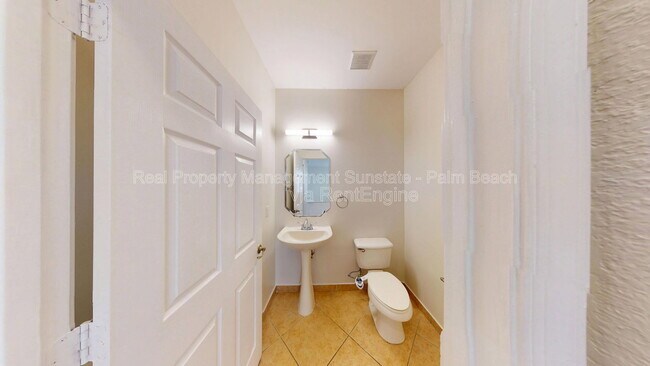 Building Photo - 6786 Aliso Ave