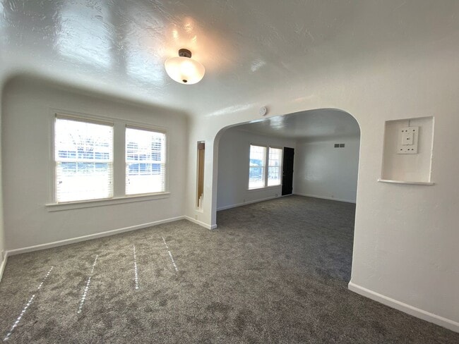 Building Photo - 526 Madison Ave