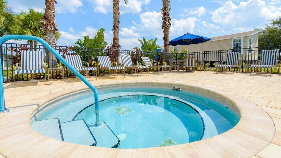 HEATED POOL AND SPA - 15017 Johansson Ave