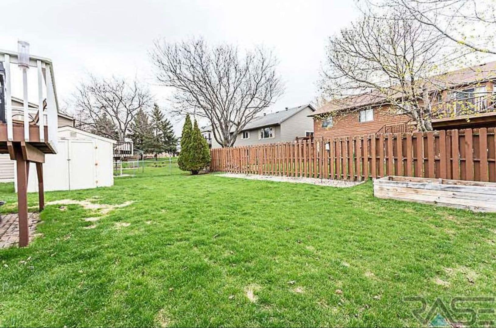 Building Photo - 2720 S Maywood Dr